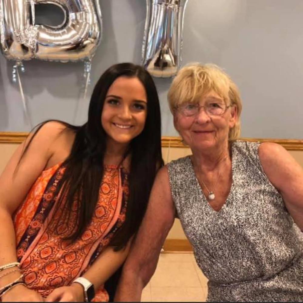 Meet your Posher, Lauren